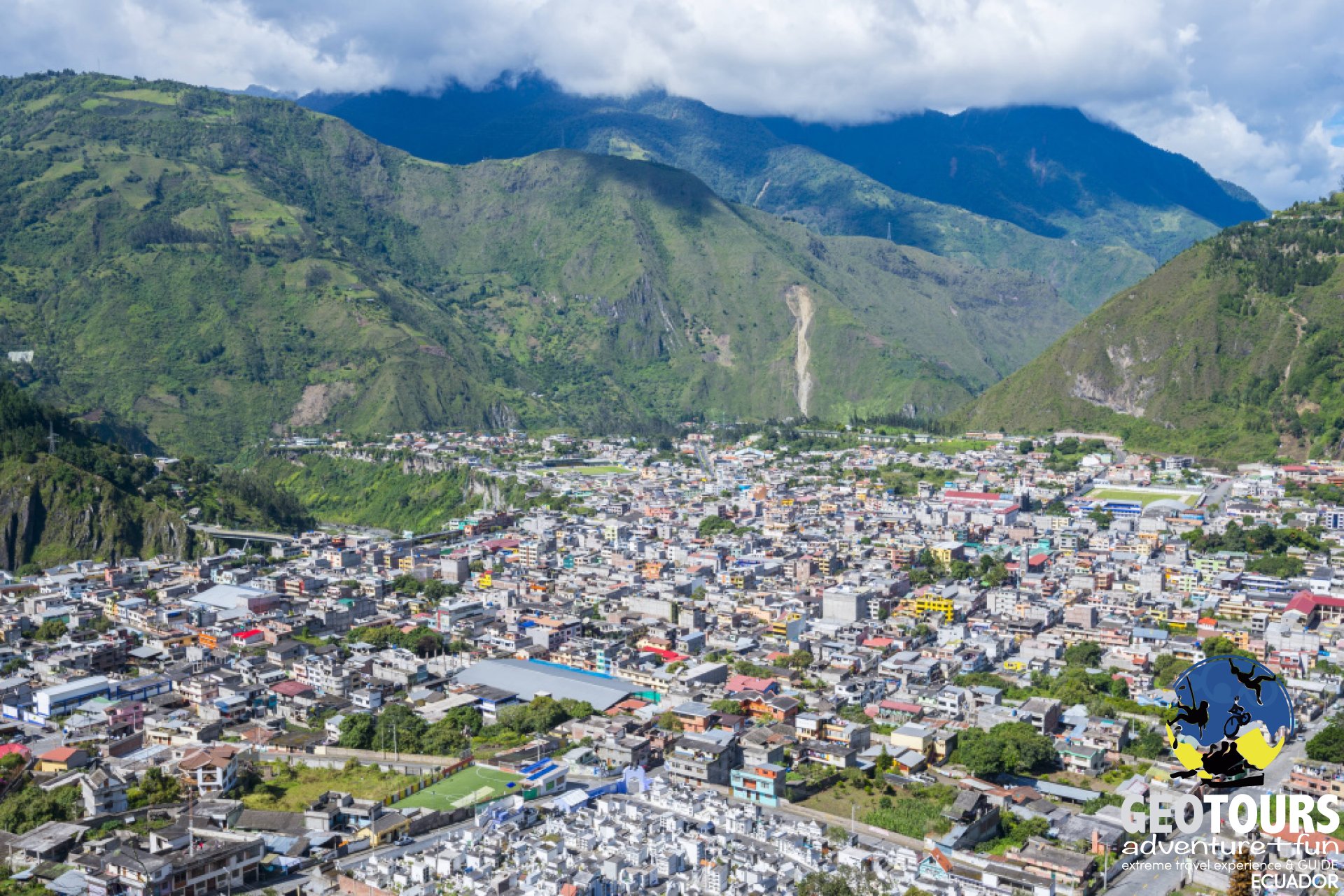  Foto Tourist viewpoints in the city of Baños