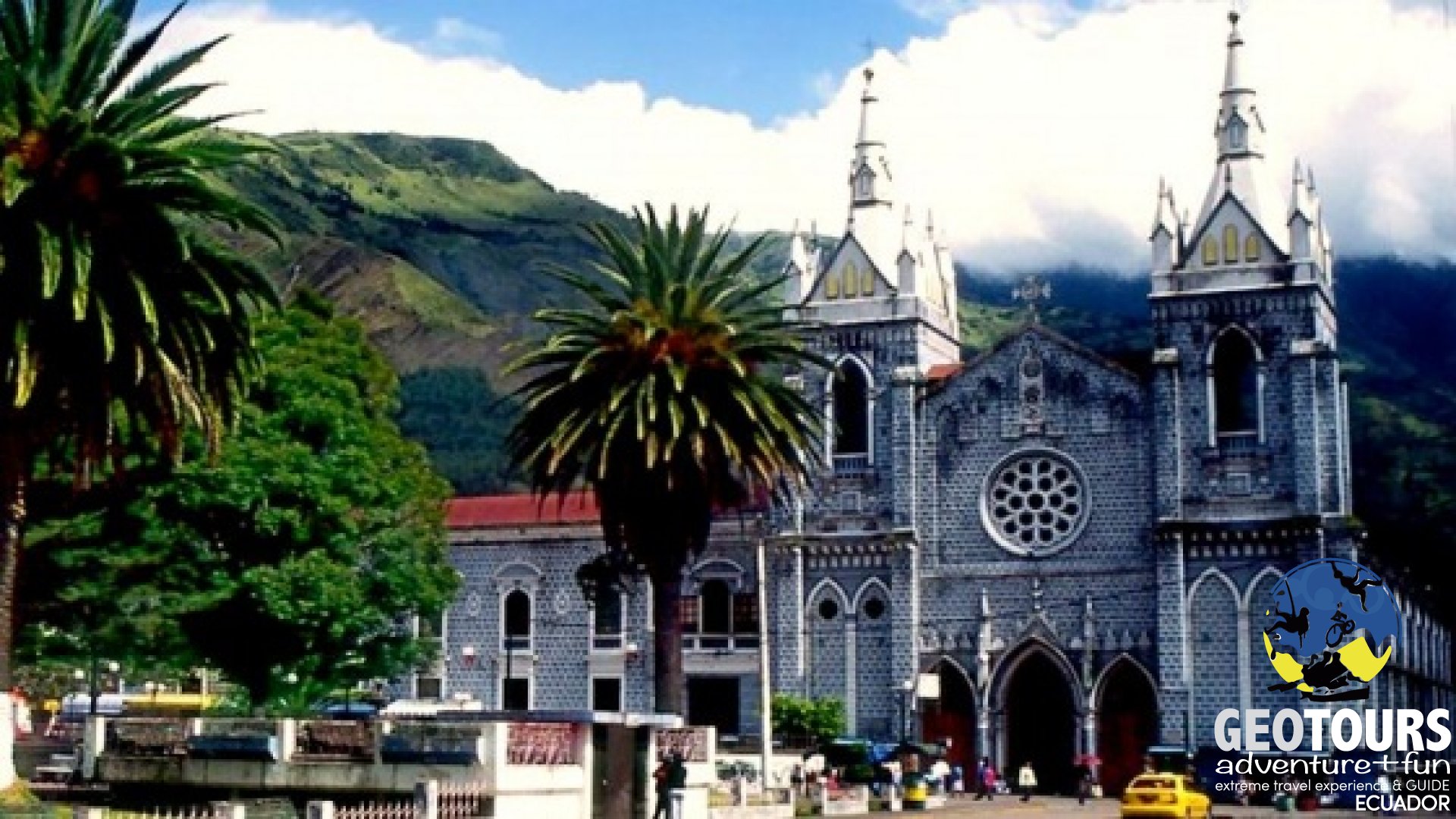  Foto How to get to Banios from Quito?